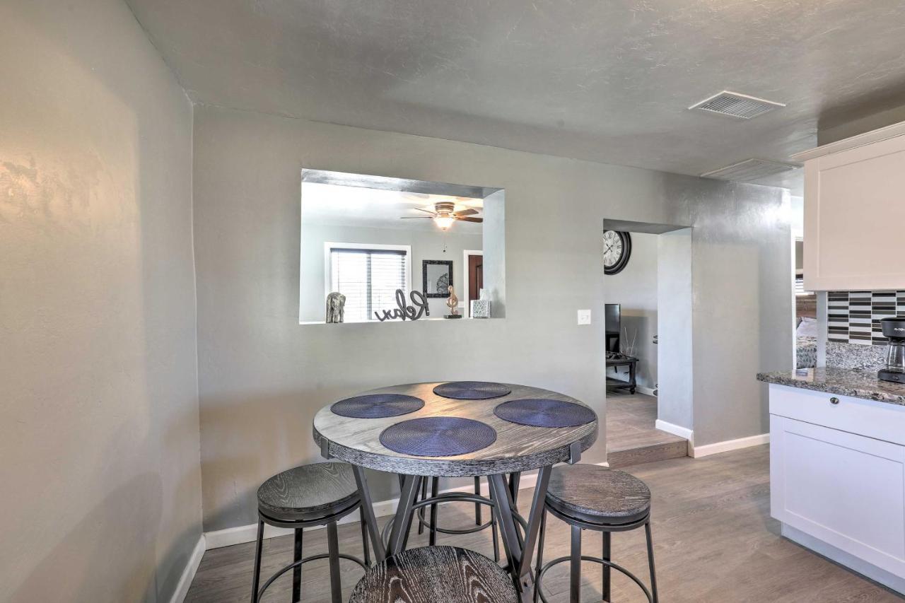 Bright Tucson Home With Patio - 2 Mi To U Of A! Exterior photo